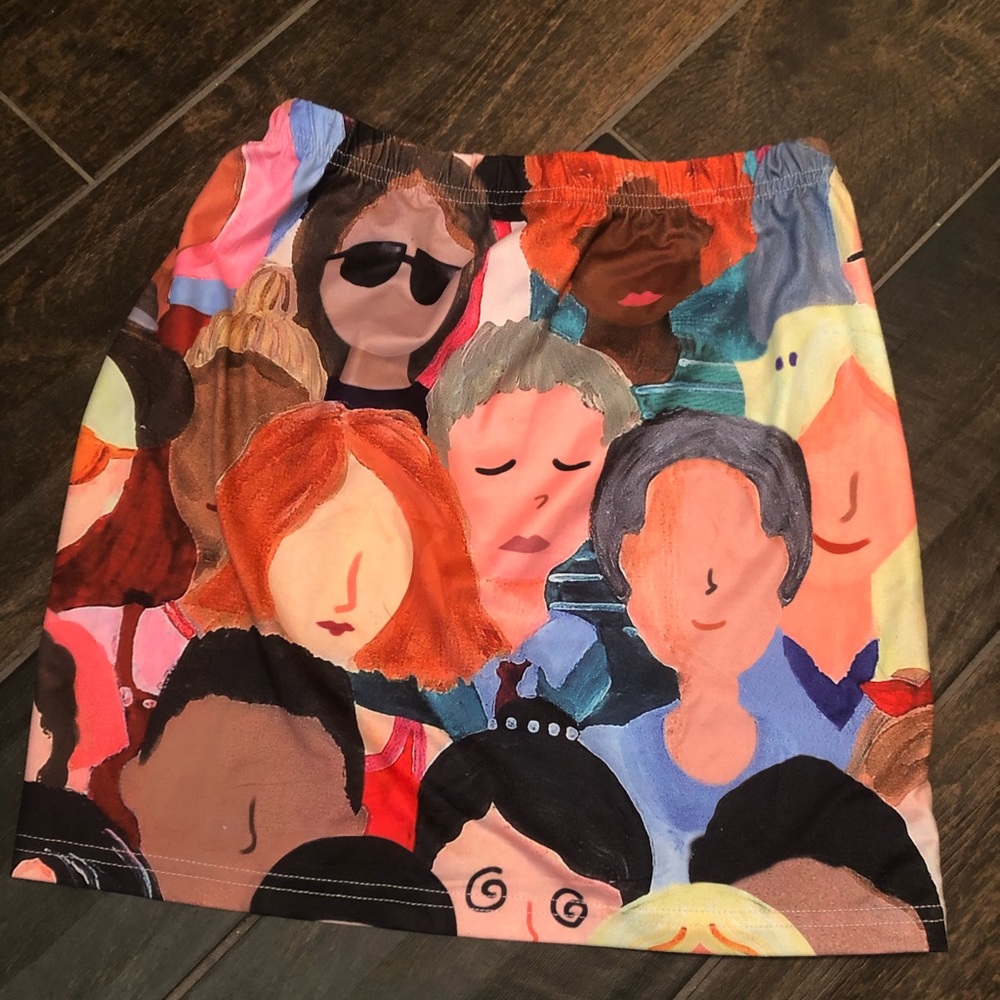 NWOT SHEIN Art Faces Mini Skirt - Picture 2 of 8